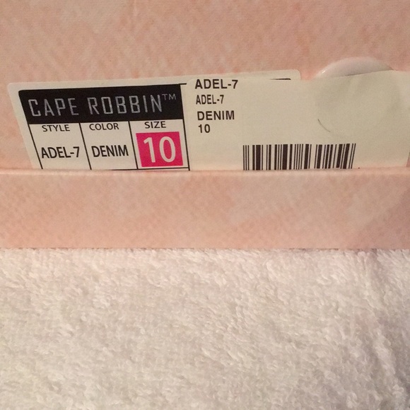 Cape Robbin denim mules - Picture 5 of 5